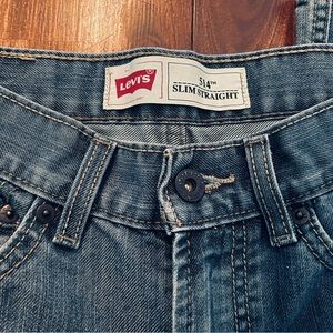 Levi’s boys size 14 514 Slim Straight 27X27
